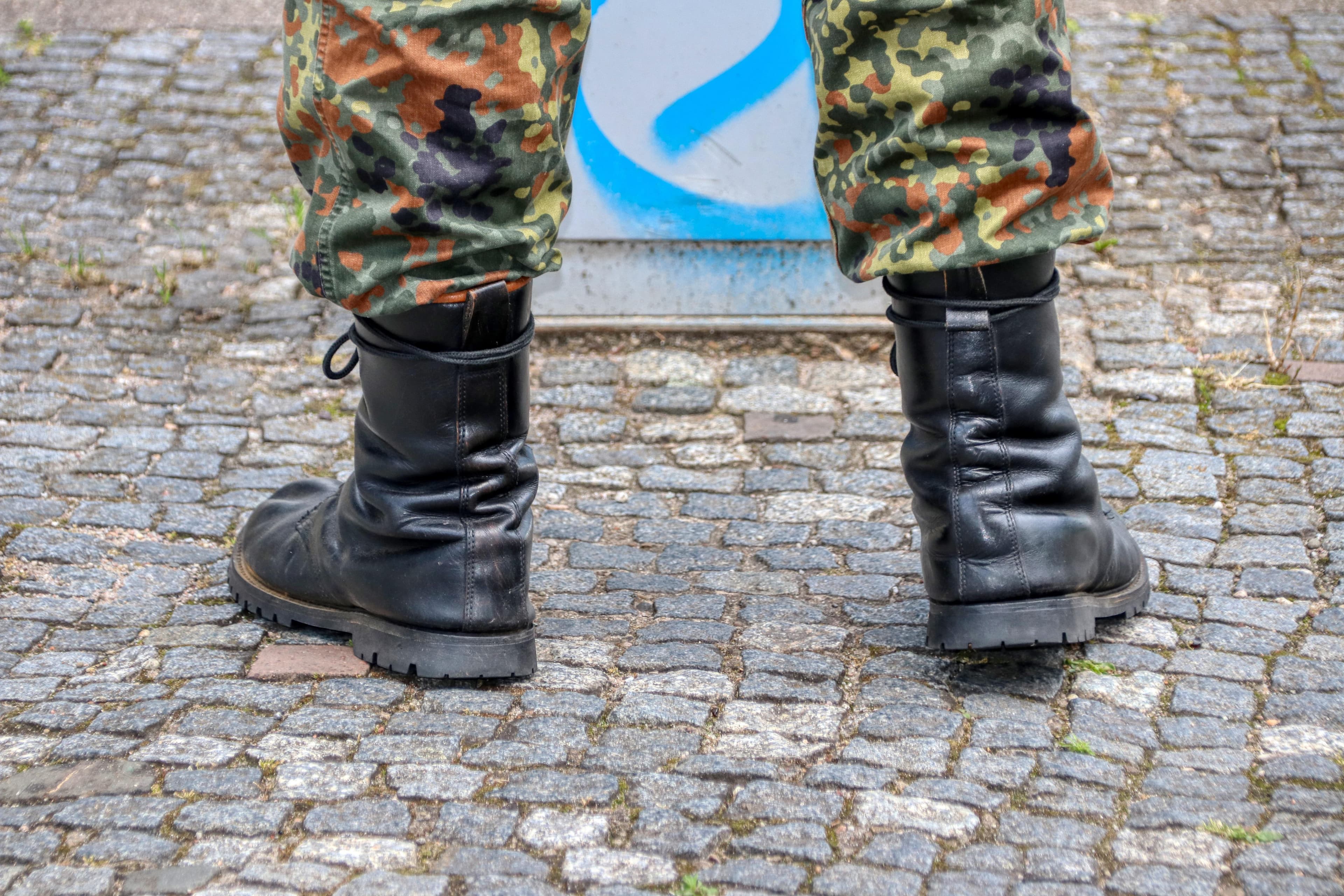 Măsură șoc în Germania. Bărbații între 17 și 45 de ani trebuie să ceară permisiunea armatei pentru a pleca din țară mai mult de trei luni